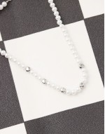 beaded necklace in pearl and silver